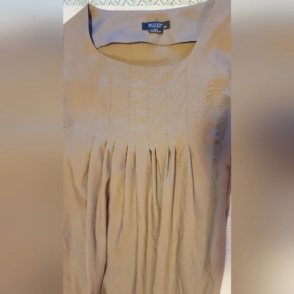 Wanko tailored tunic size 6 with slight imperfection - Picture 4 of 12